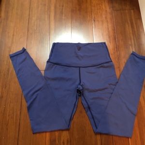 Ivivva blue leggings